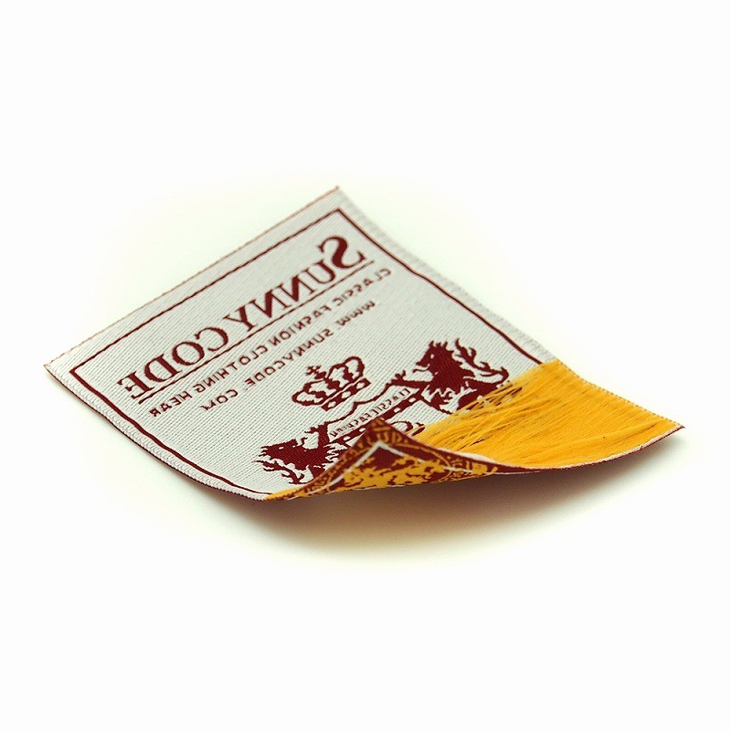 服裝織嘜布標(biāo)直接接觸人體有傷害嗎？